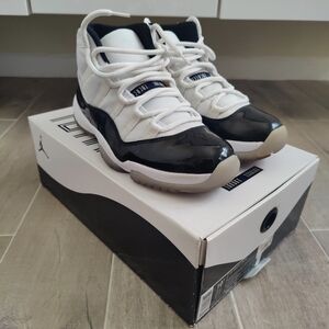 Air Jordan XI Retro Concord (2011)